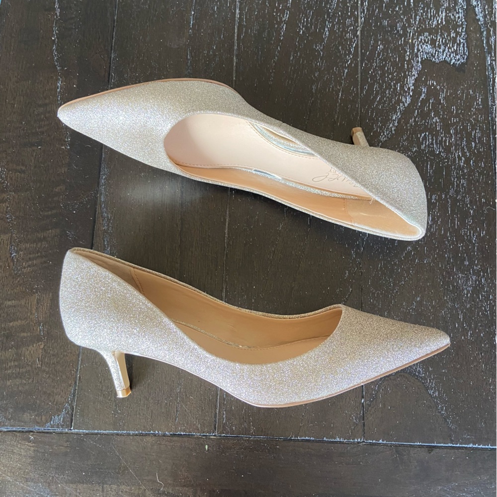 Jewel by Badgley Mischka Gold‎ Metallic Glitter Heels Pumps Wedding Size 6.5